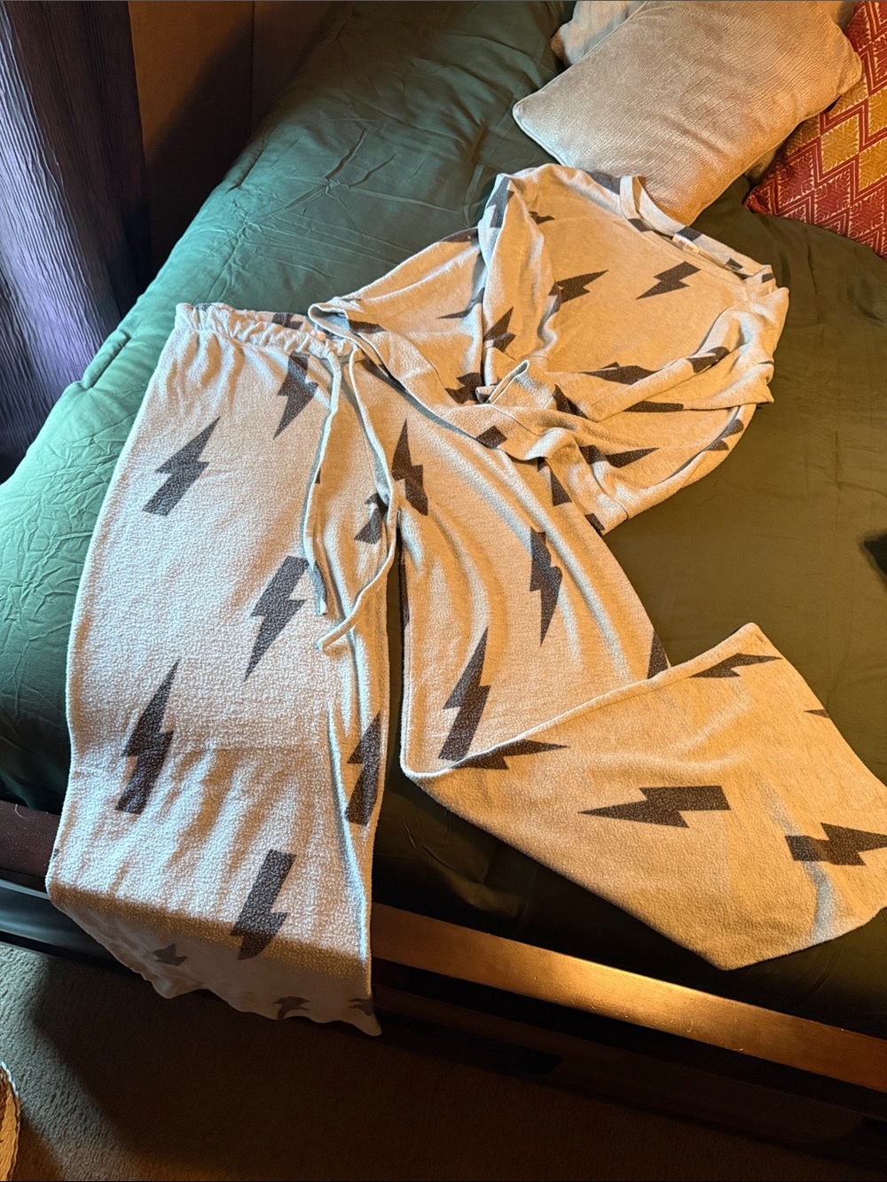 Kids Beige Lightning Bolt Pajama Set - Cozy Two-Piece Lounge Set